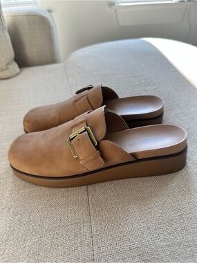 Life Stride Clogs